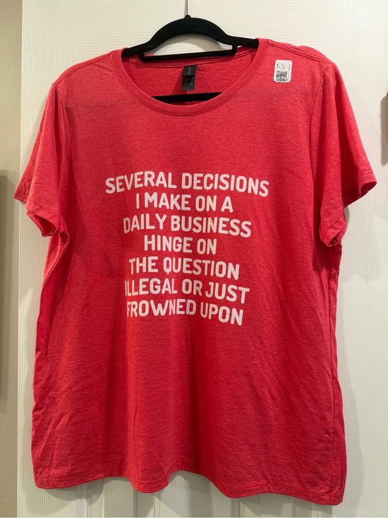 Gildan Tops - Gilden Women’s Graphic Crewneck T-Shirt - Red - NWT Size XL